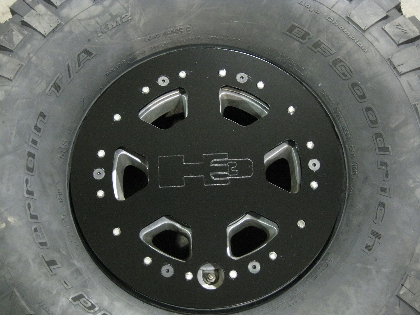 Anyone running the Hutchinson Beadlocks? Jeep Enthusiast Forums